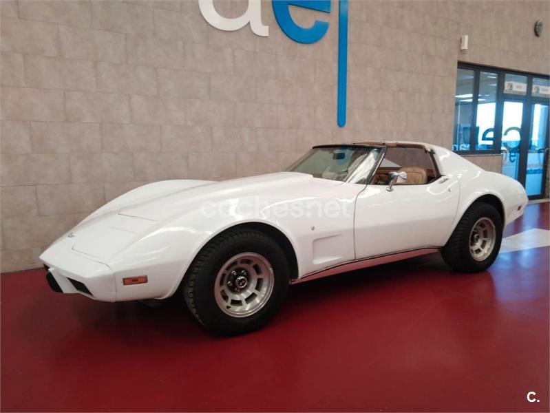 CHEVROLET CORVETTE COUPE 1977