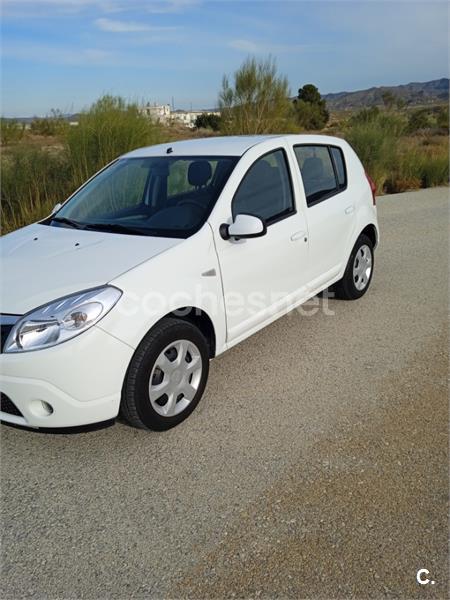 DACIA Sandero Laureate 2011 dCi E5