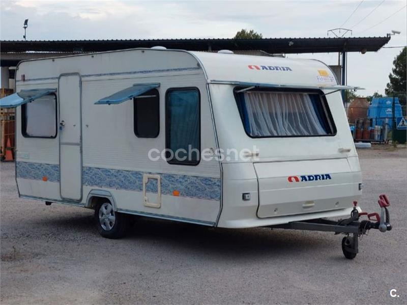 caravana adria 4 5 plazas 750 kg 7900 en Ciudad Real Coches