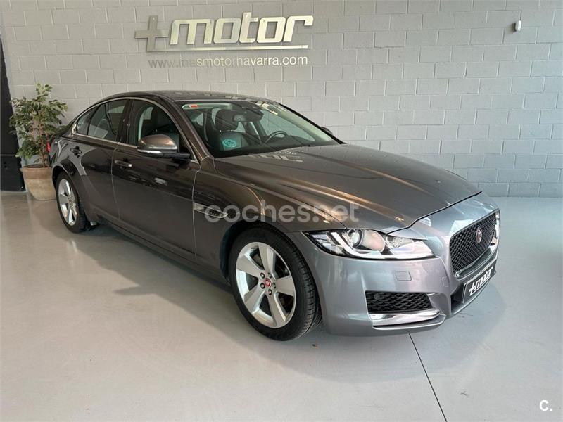 JAGUAR XF 2.0D Prestige Auto 4WD