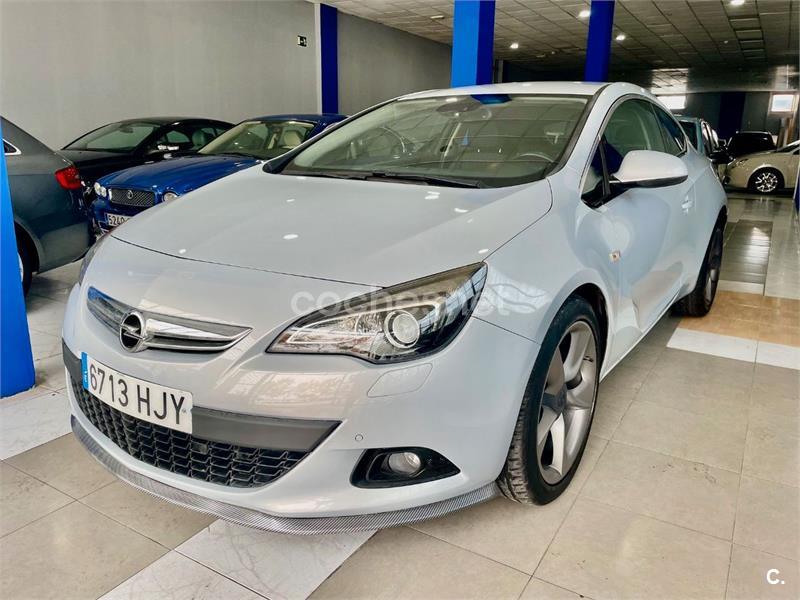 OPEL Astra 2.0 CDTi SS Sportive GTC