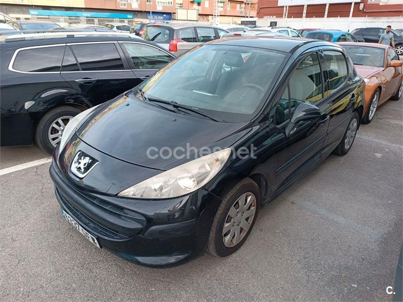 PEUGEOT 207 Confort 1.4 75