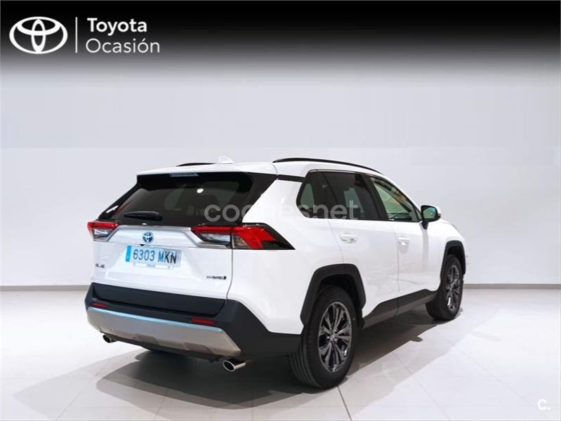 El Toyota RAV4 estrena su versión más apetecible y ya sabemos cuánto  costará en España