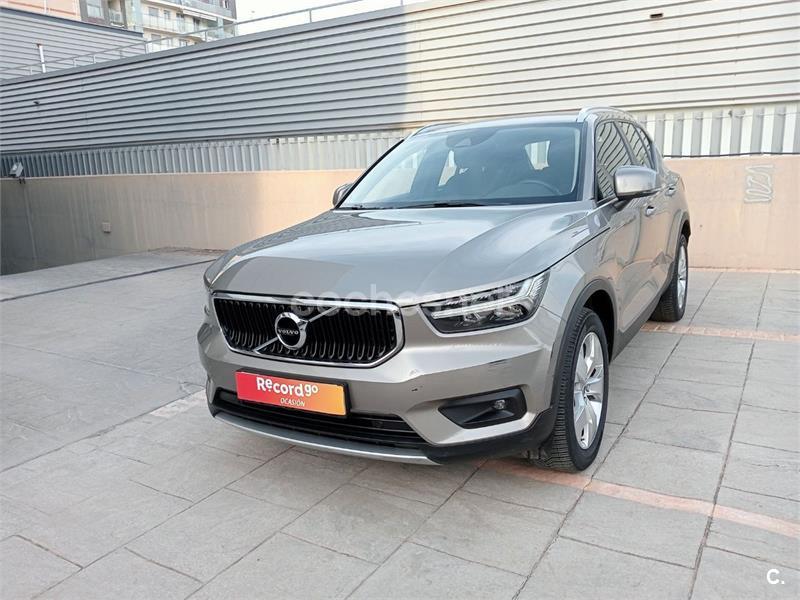 VOLVO XC40 2.0 B4 G AWD Momentum Pro Auto