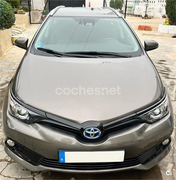 TOYOTA Auris 1.8 140H Hybrid Active 136cv - dbcars