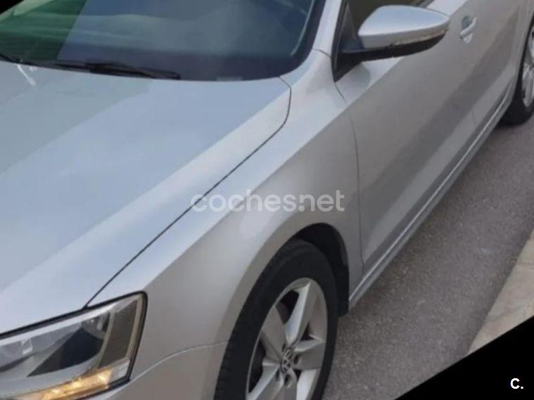 VOLKSWAGEN Jetta 1.6 TDI Sport