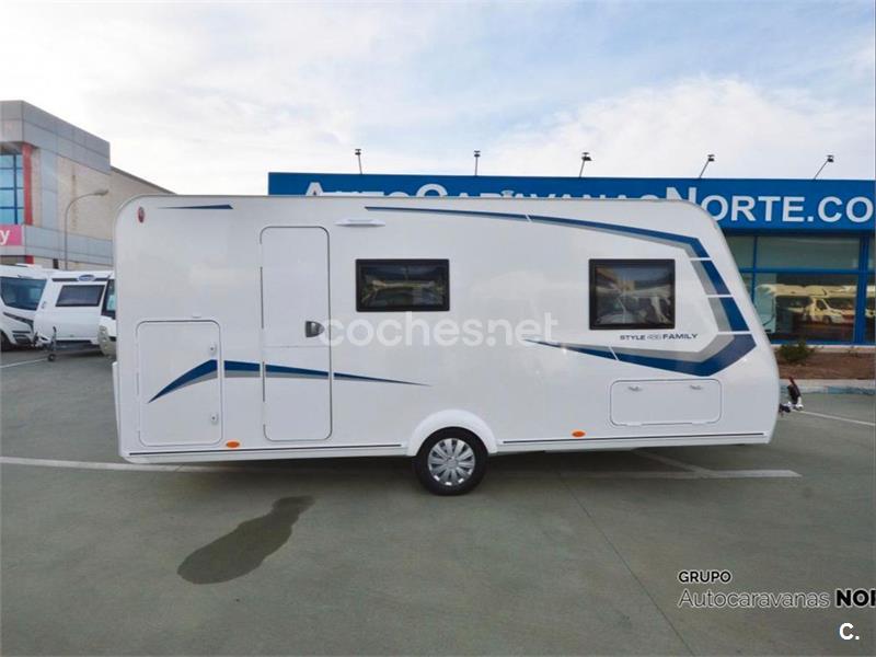 CARAVELAIR ANTARES ALBA 486 STYLE 24.255 en lava Coches