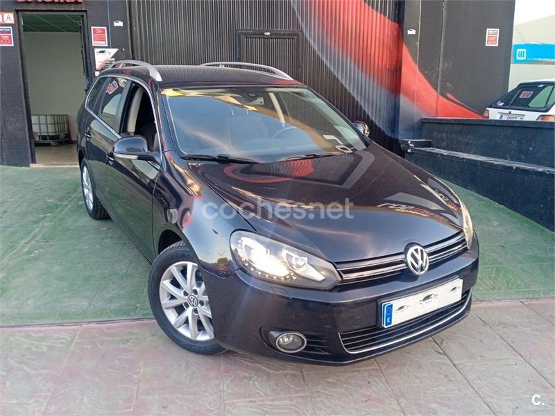 VOLKSWAGEN Golf Variant 1.6 TDI DPF DSG Sport