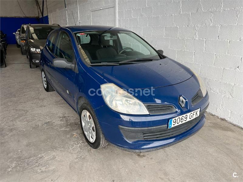 RENAULT Clio Emotion 1.2 16v eco2