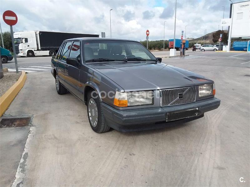 VOLVO 740