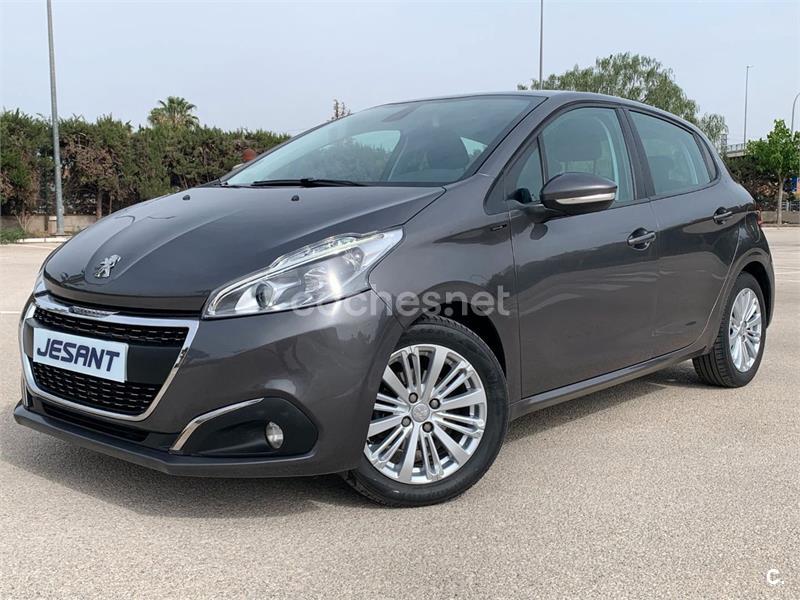 PEUGEOT 208 Signature BlueHDi