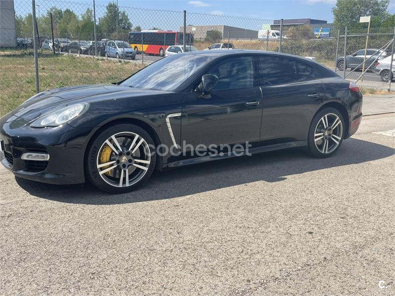 PORSCHE Panamera Turbo