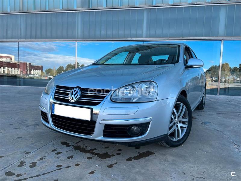 VOLKSWAGEN Jetta 2.0 TDI 140 Advance