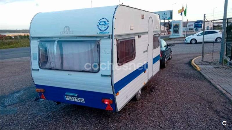 se vende caravana 4800 en Sevilla Coches