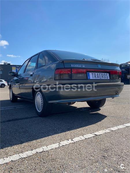 RENAULT R21 R21 2.0 12V GTI