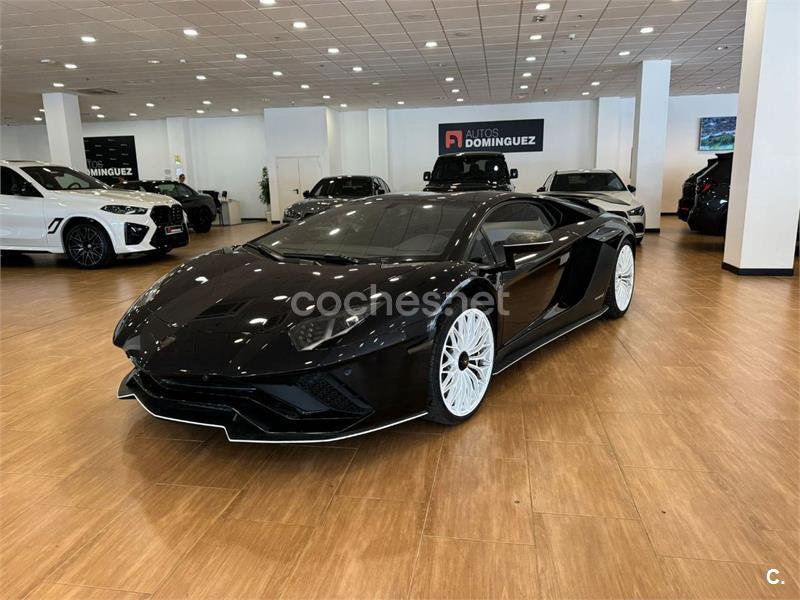 LAMBORGHINI AVENTADOR S LP 740-4