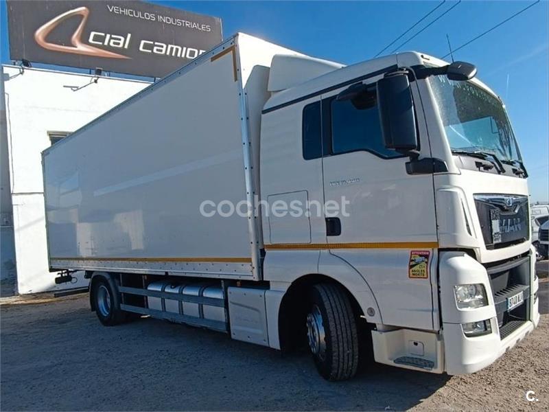 MAN TGX 440 FURGON CERRADO