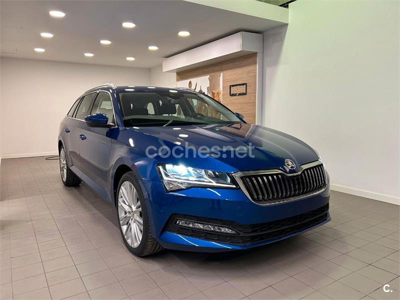 SKODA Superb Combi 2.0 TDI 110KW 150cv DSG Ambition 5p.