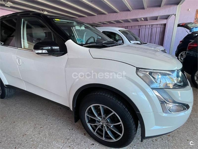 MAHINDRA XUV500 AWD 4X4 W10 7 plazas