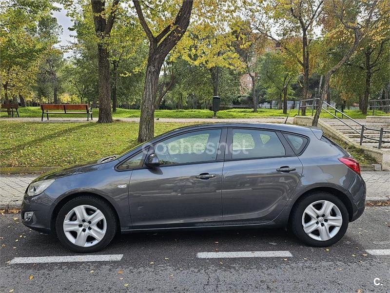 OPEL Astra (2012) - 3000 € en Madrid | Coches.net