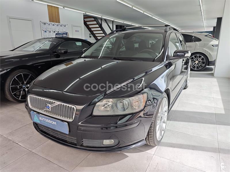 VOLVO V50 D5 Momentum