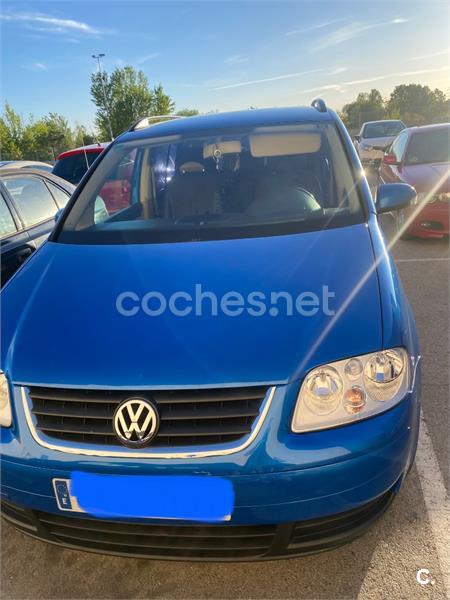 VOLKSWAGEN Touran 2.0 TDI DSG HIGHLINE