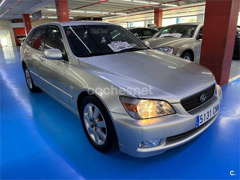 LEXUS IS200 2.0 Premium SportCross