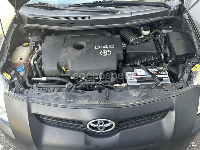 TOYOTA Auris 2.0 D4D Luna