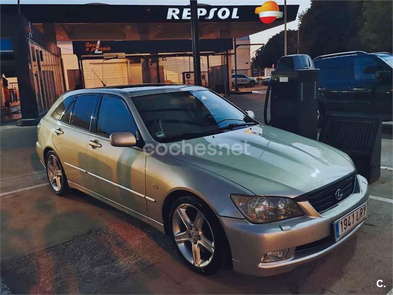 LEXUS IS300