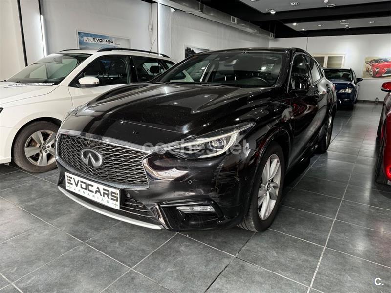 INFINITI Q30 1.5D PREMIUM TECH