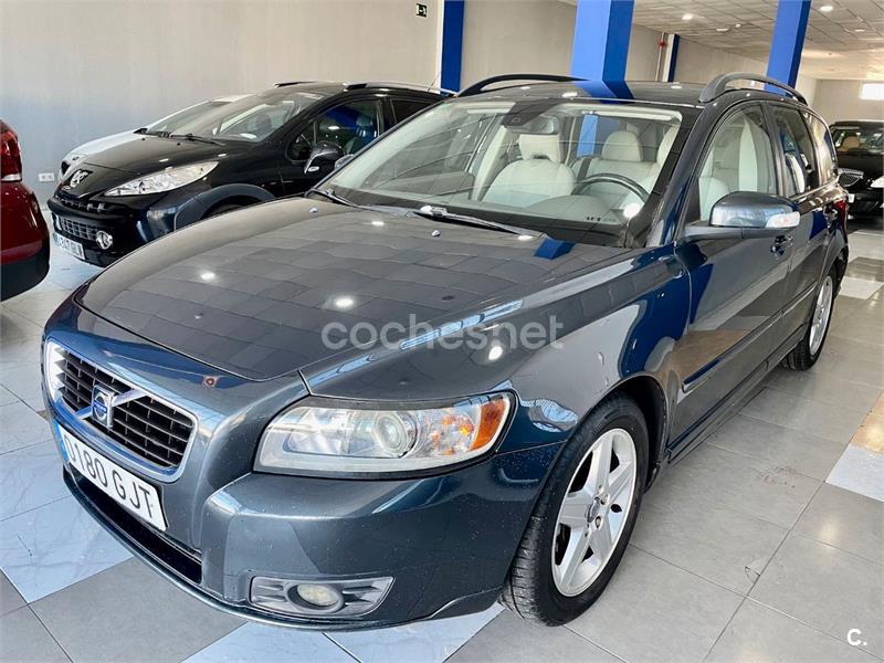 VOLVO V50 2.0D Momentum