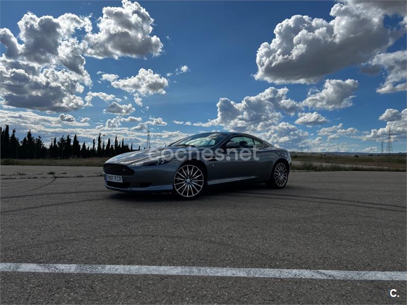 ASTON MARTIN DB9 5.9 Coupe Touchtronic 2