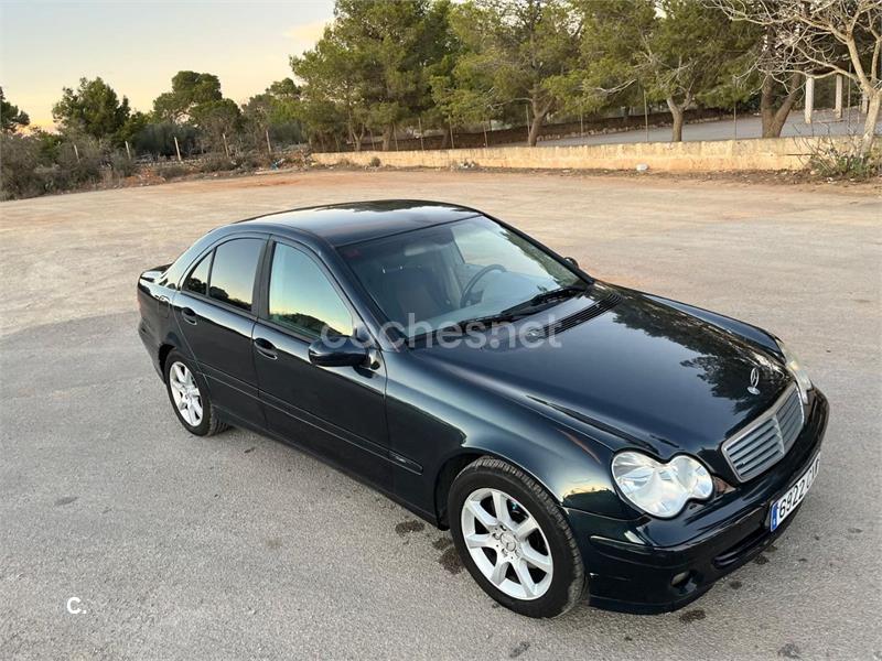 MERCEDES-BENZ Clase C C 220 CDI CLASSIC 4p.