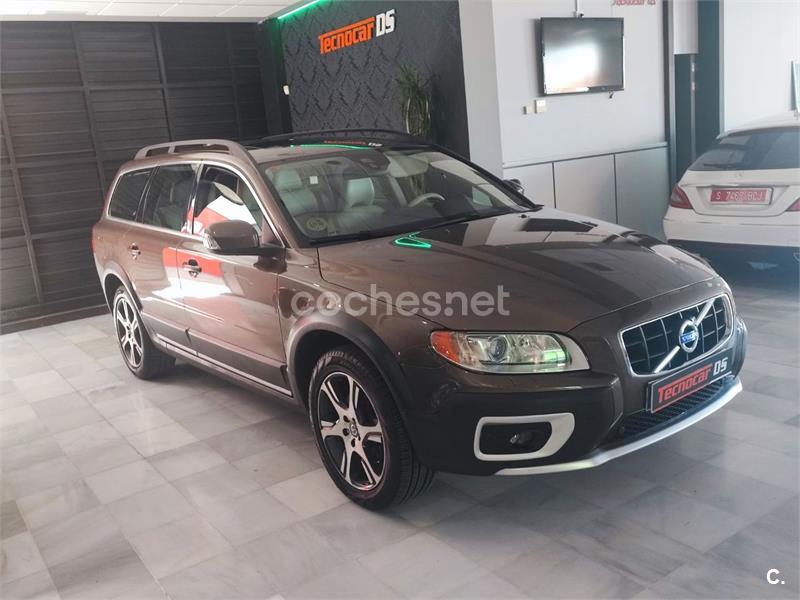 VOLVO XC70 2.0 D3 Summum Auto