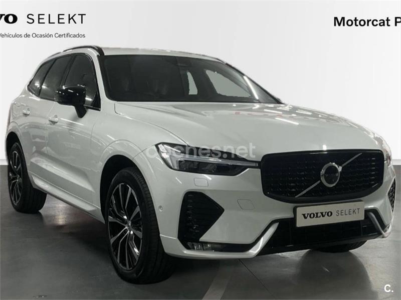 VOLVO XC60 2.0 B4 D AWD Ultimate Dark Auto