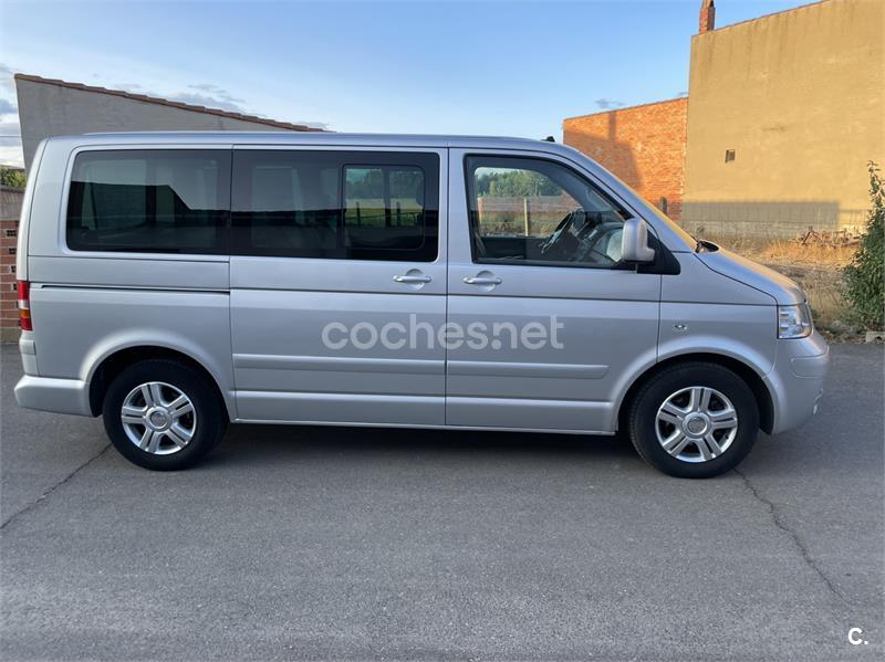 VOLKSWAGEN Multivan 2.5TDI 4MOTION HIGHLINE