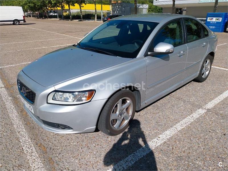 VOLVO S40