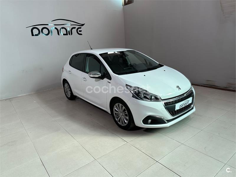 PEUGEOT 208 BlueHDi Allure