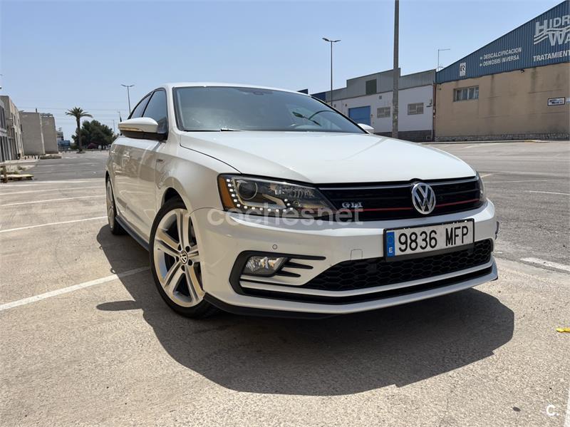 VOLKSWAGEN Jetta Sport 1.4 TSI BMT DSG