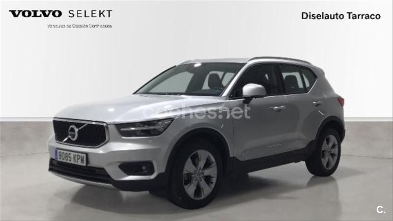 VOLVO XC40 2.0 T4 Momentum Auto 5p.