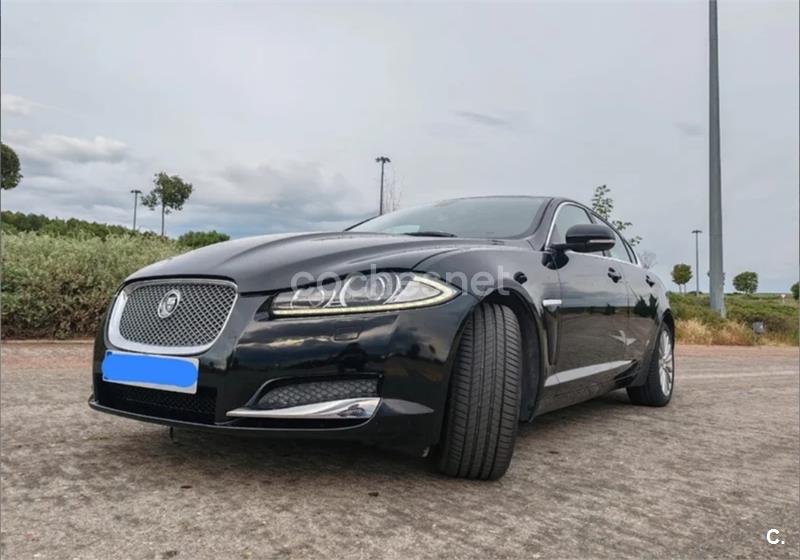 JAGUAR XF 2.2 Diesel Premium Luxury 4p.