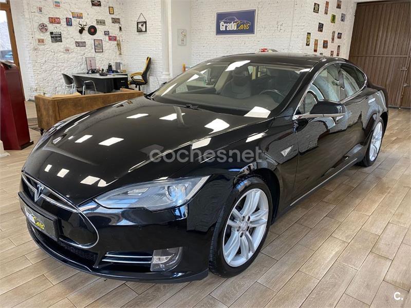 TESLA Model S 90D 4WD