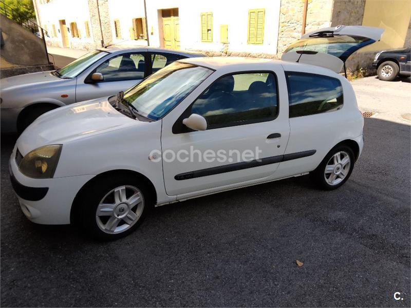 RENAULT Clio III