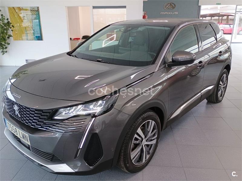 PEUGEOT 3008 1.2 PureTech SS Allure