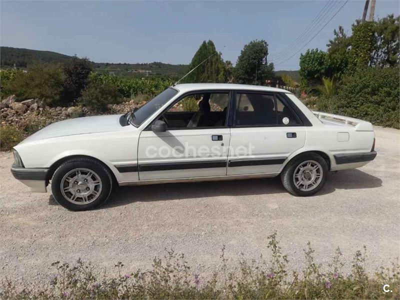 PEUGEOT 505