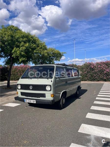 VOLKSWAGEN Transporter