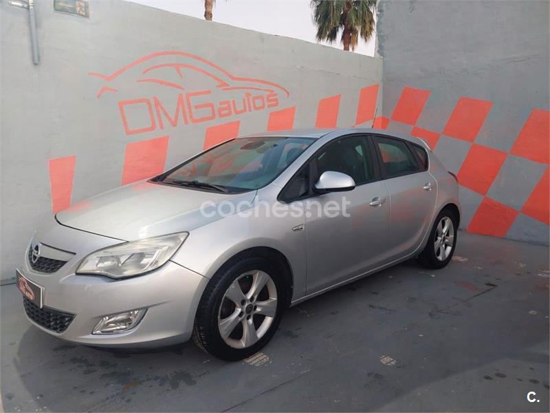 OPEL Astra 1.7 CDTi 110 CV Cosmo