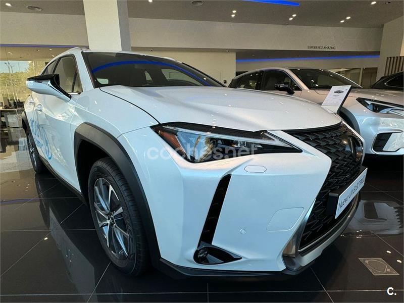 LEXUS UX 300e Business City