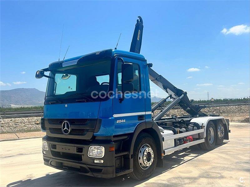 MERCEDES-BENZ ACTROS 2544 6X2