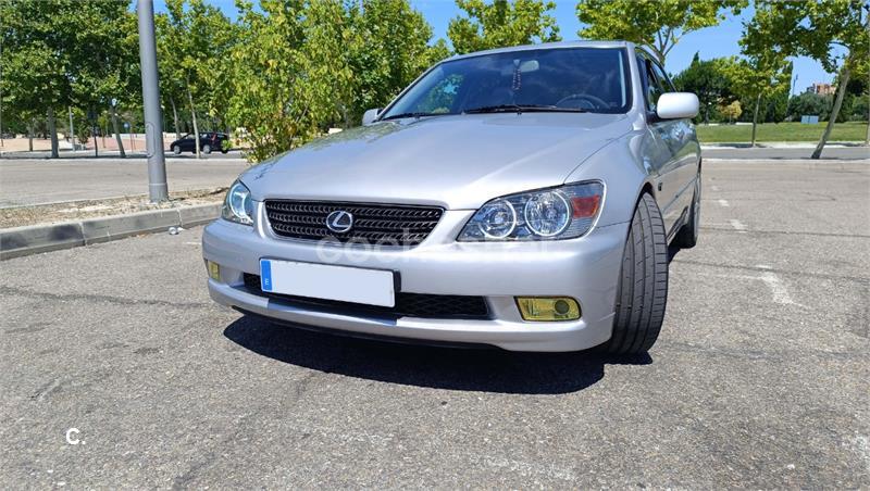 LEXUS IS200 2.0 Premium SportCross techo solarnav